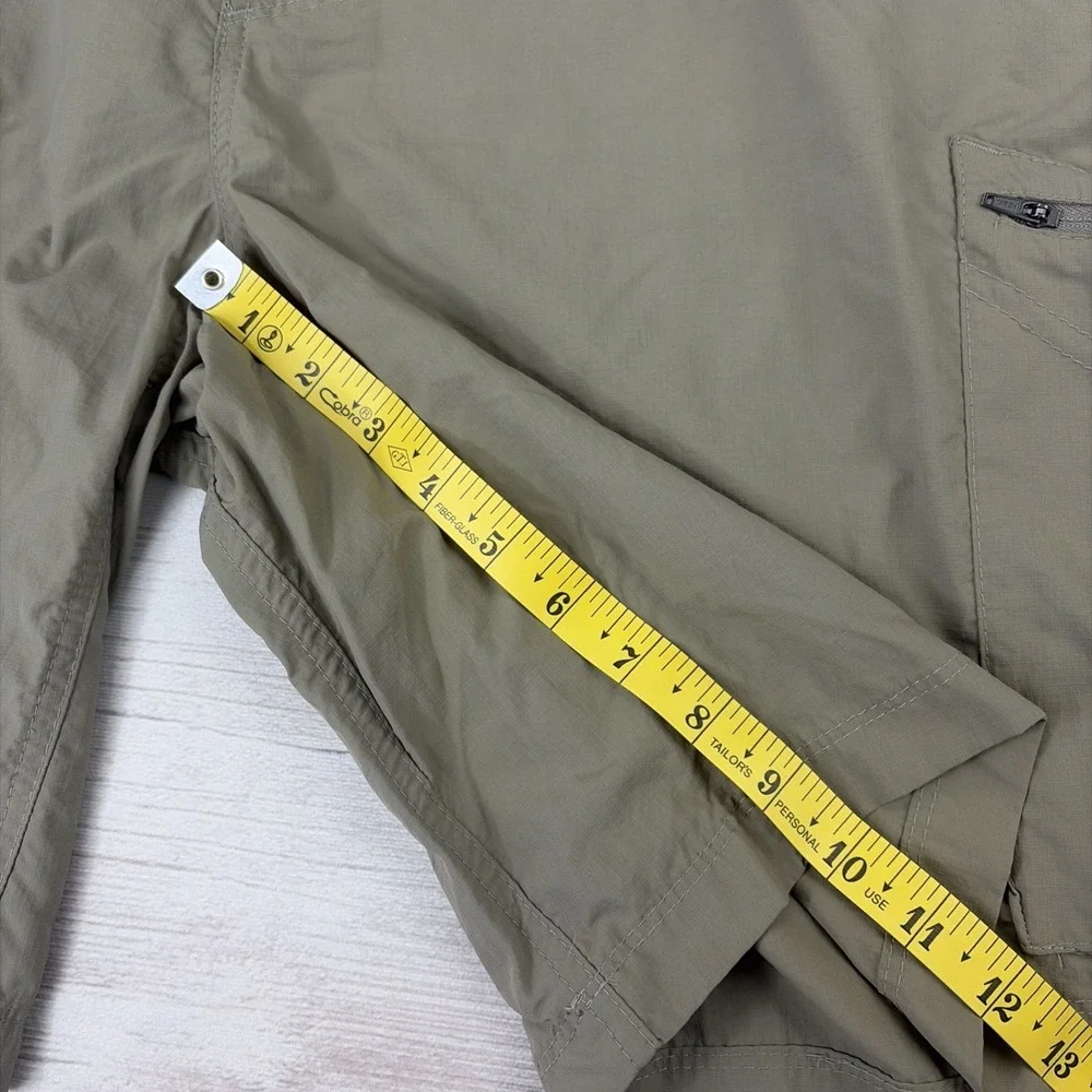 Columbia Men's 38w 10i Cargo Shorts Tan Omni-Shade Nylon Belted Outdoor Hiking